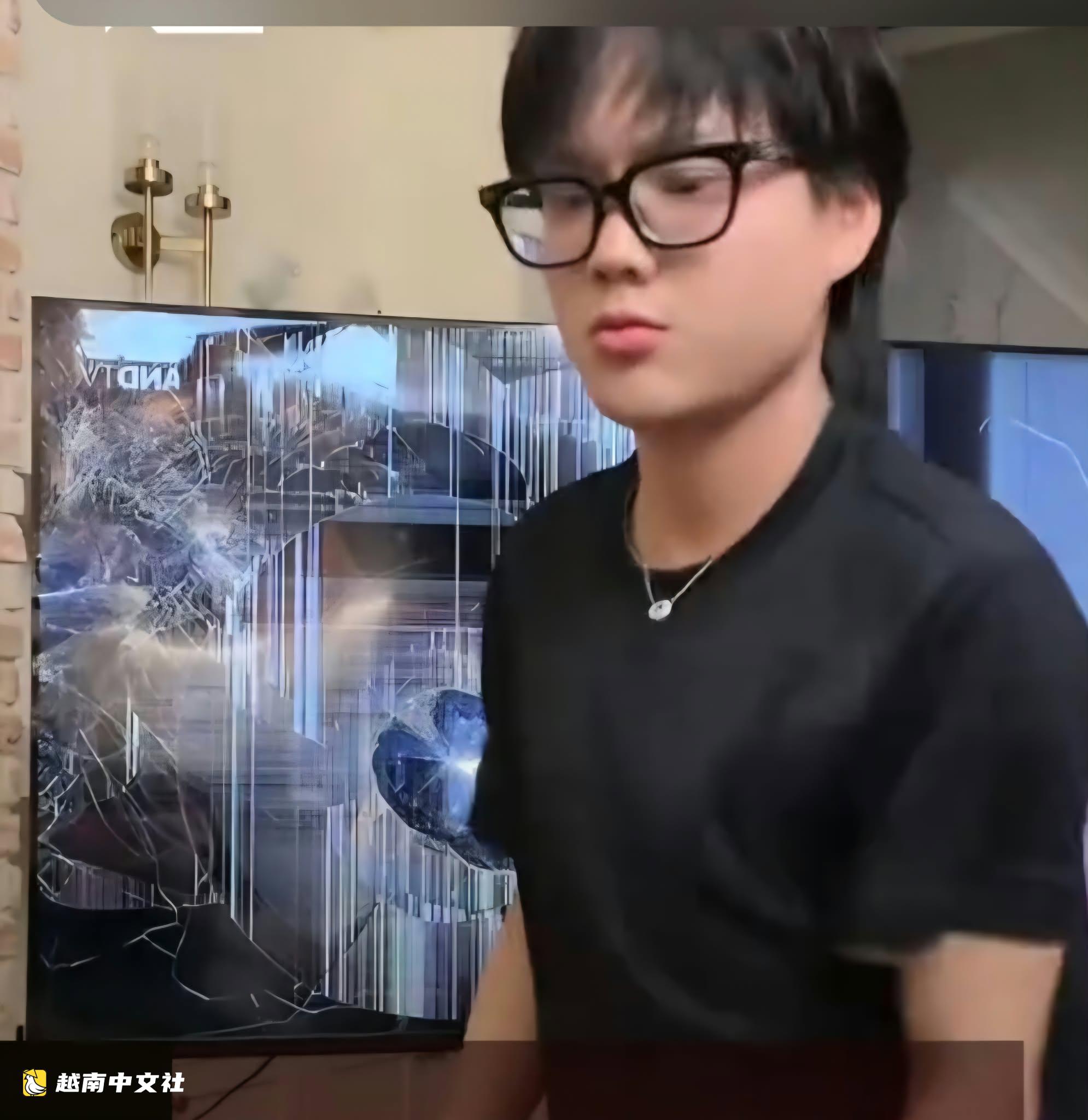越南網紅範泰砸電視：讀者擔憂兒童觀看後模仿該怎麼辦？