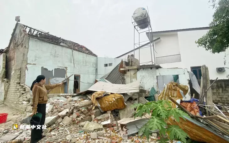 越南海防疑似制炮爆炸致兩人倒地不動