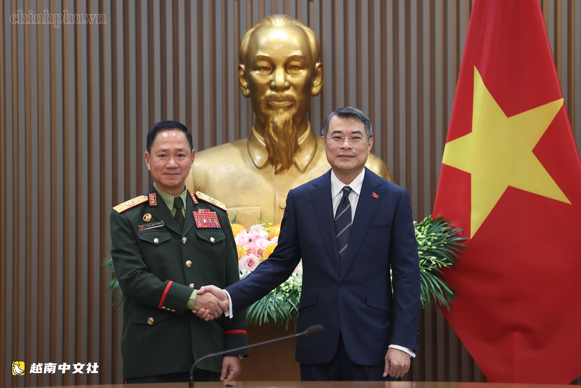 越南总理黎明兴会见老挝和柬埔寨国防部长
