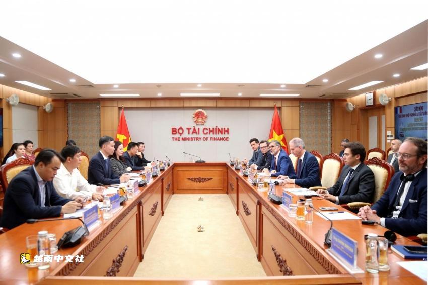 法國企業代表團會見越南財政部,商討投資合作