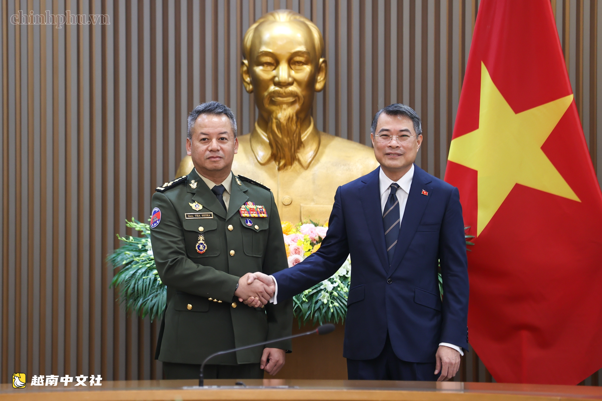 越南總理黎明興會見老撾和柬埔寨國防部長