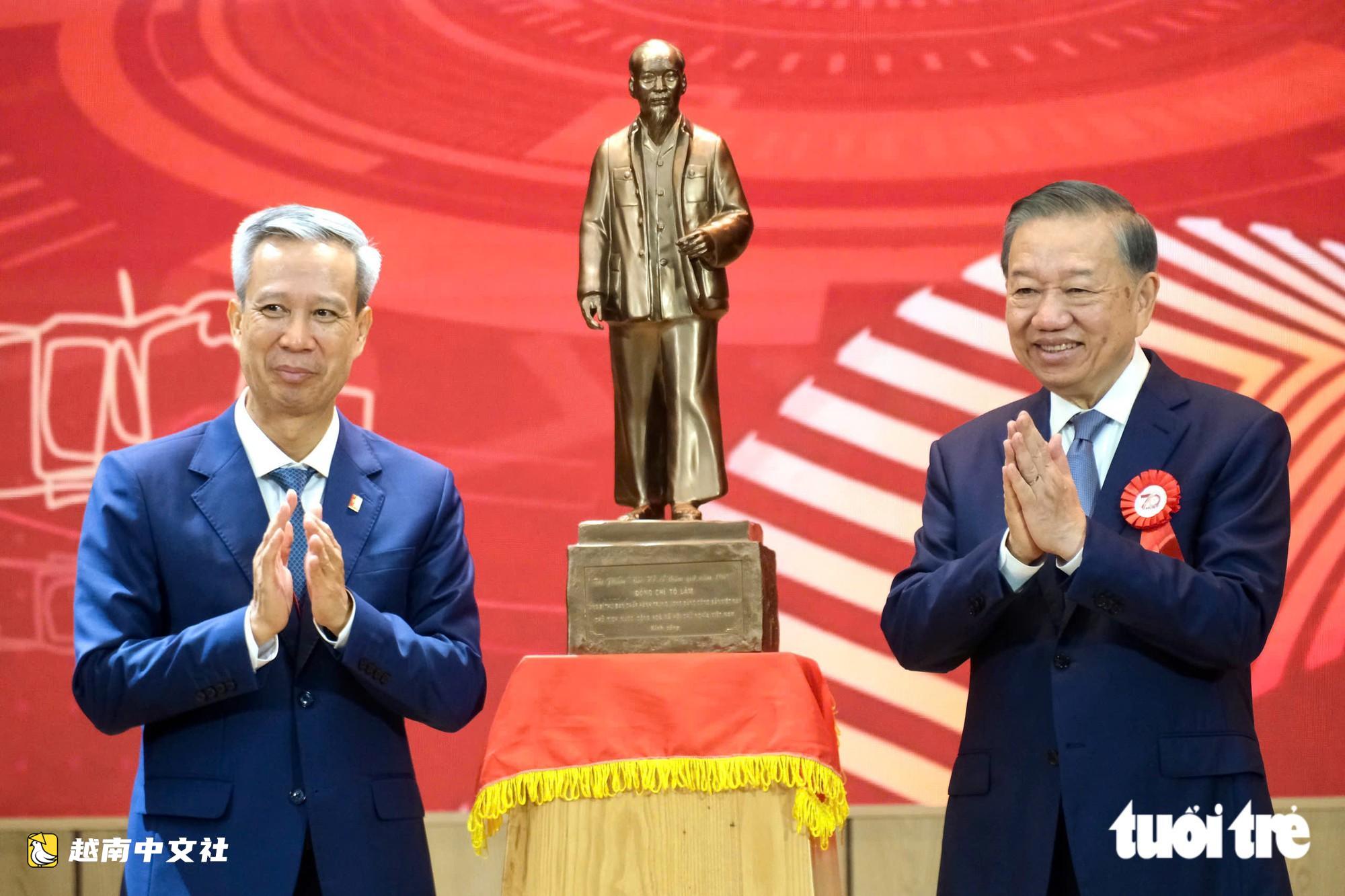 越共中央總書記、國家主席蘇林:國家正期待河內理工大學智慧的解答