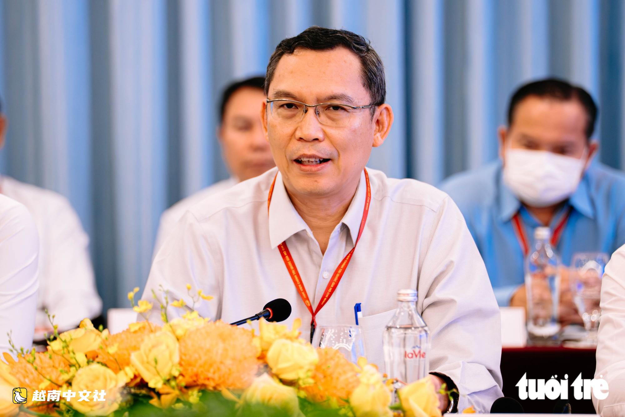 胡志明市與老撾分享黨建與幹部培訓經驗