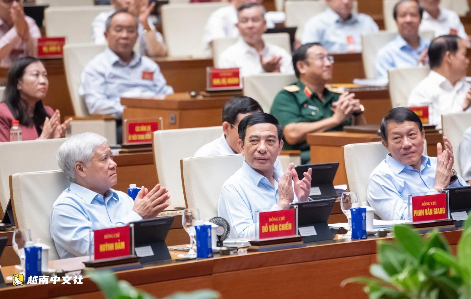 越南副总理范氏清茶：安排国家预算吸引和重用国家人才
