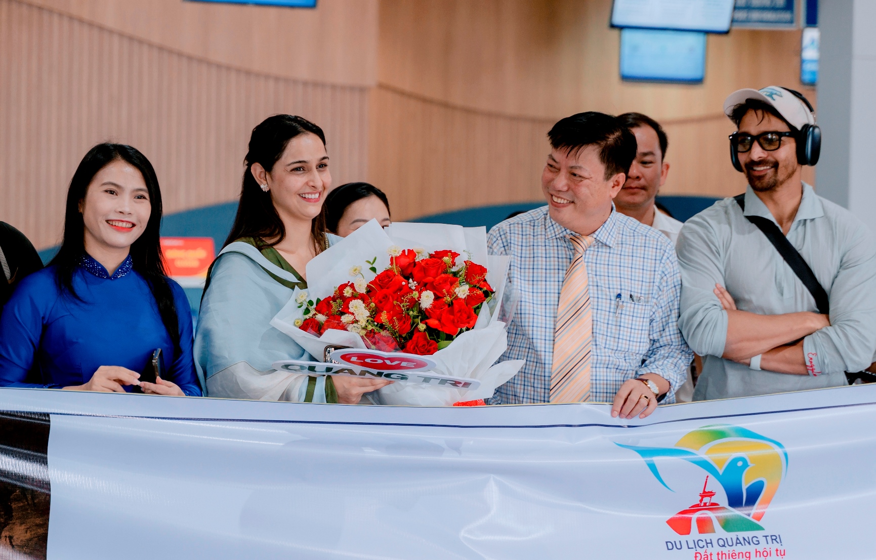 宝莱坞导演和演员在Sơn Đoòng拍摄的电影SILAA内容透露了什么？