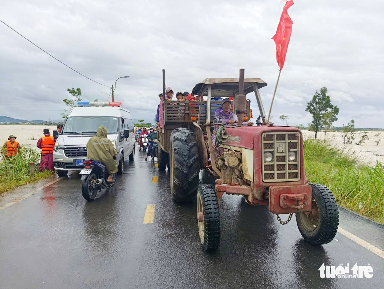 令人心碎的画面，从和盛洪水中心传来的悲痛