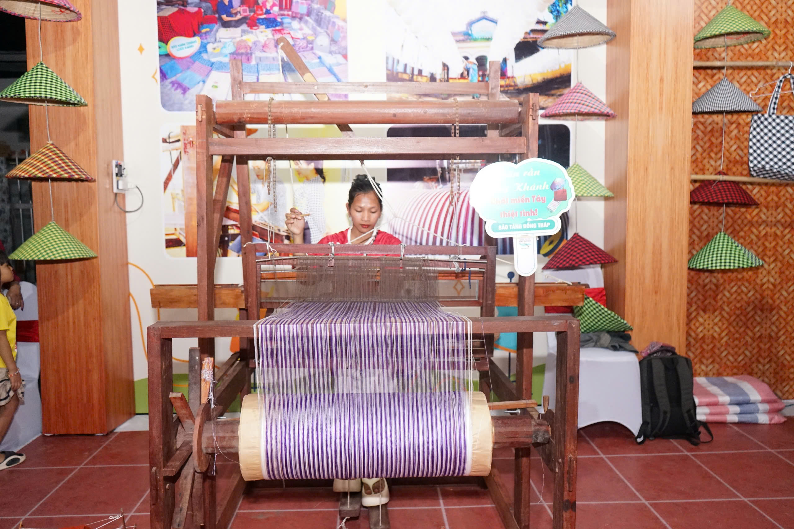 同塔省再现西部水乡景象