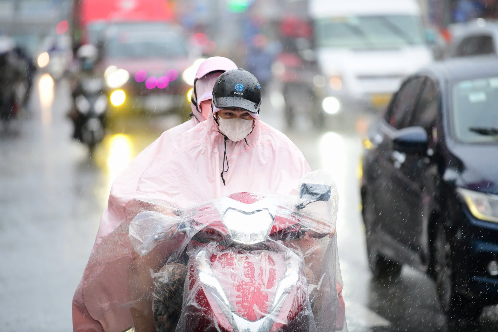 今日天气8月15日：多地大雨，防范突发滑坡、泥石流