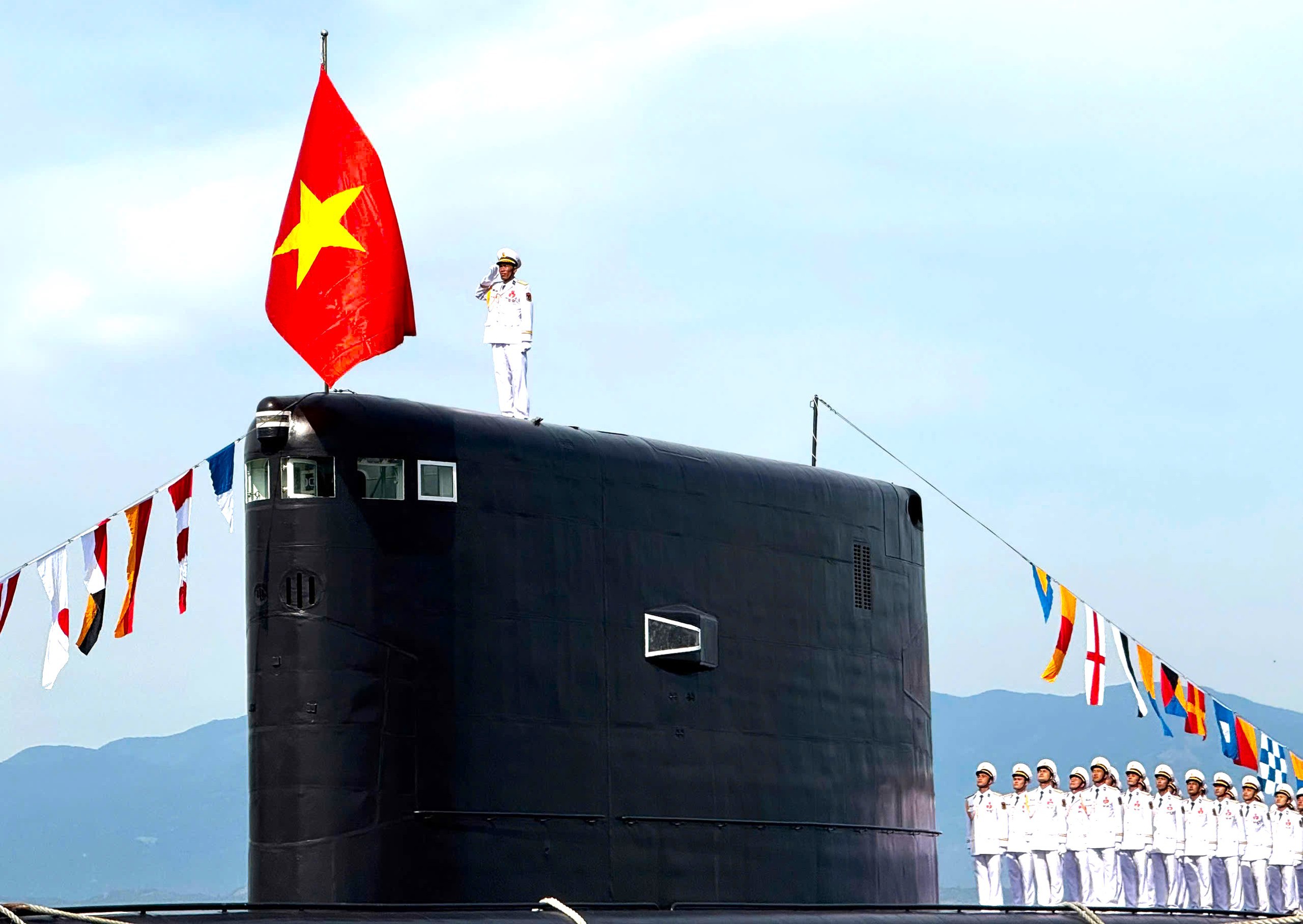 在Cam Ranh - Khánh Hòa进行海上武装力量阅兵训练
