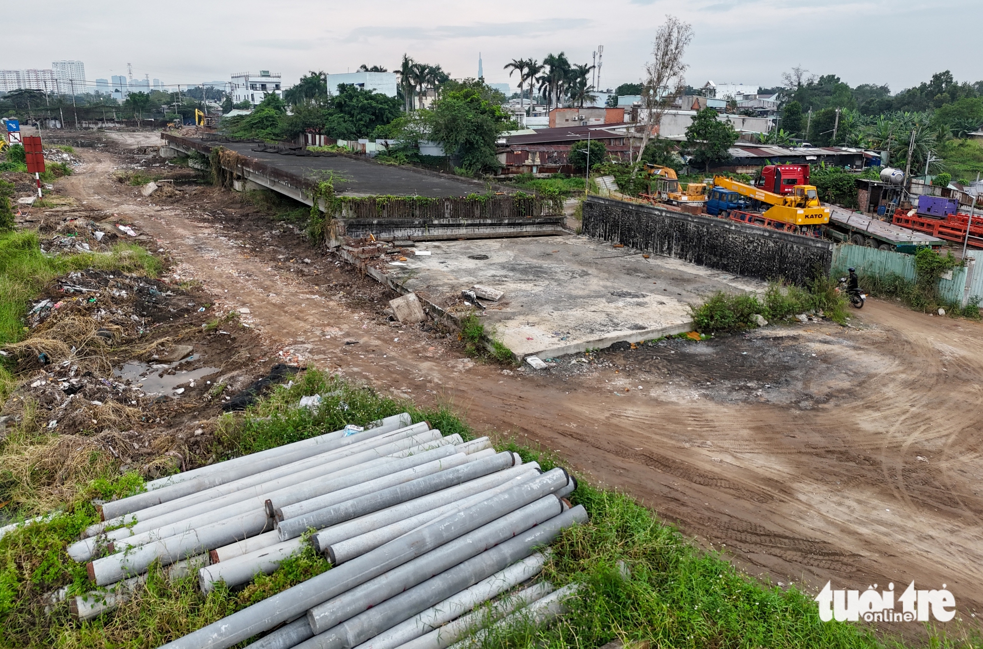 胡志明市2.7公里二环线清理场地，政府解除决议后准备重新施工