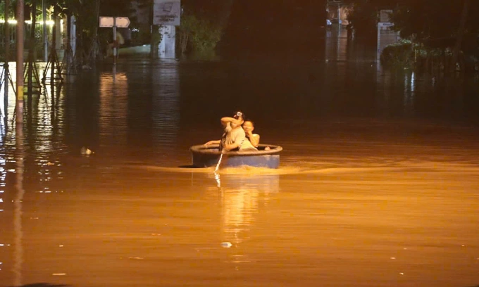林同省洪水淹没房屋，数百人夜间呼救