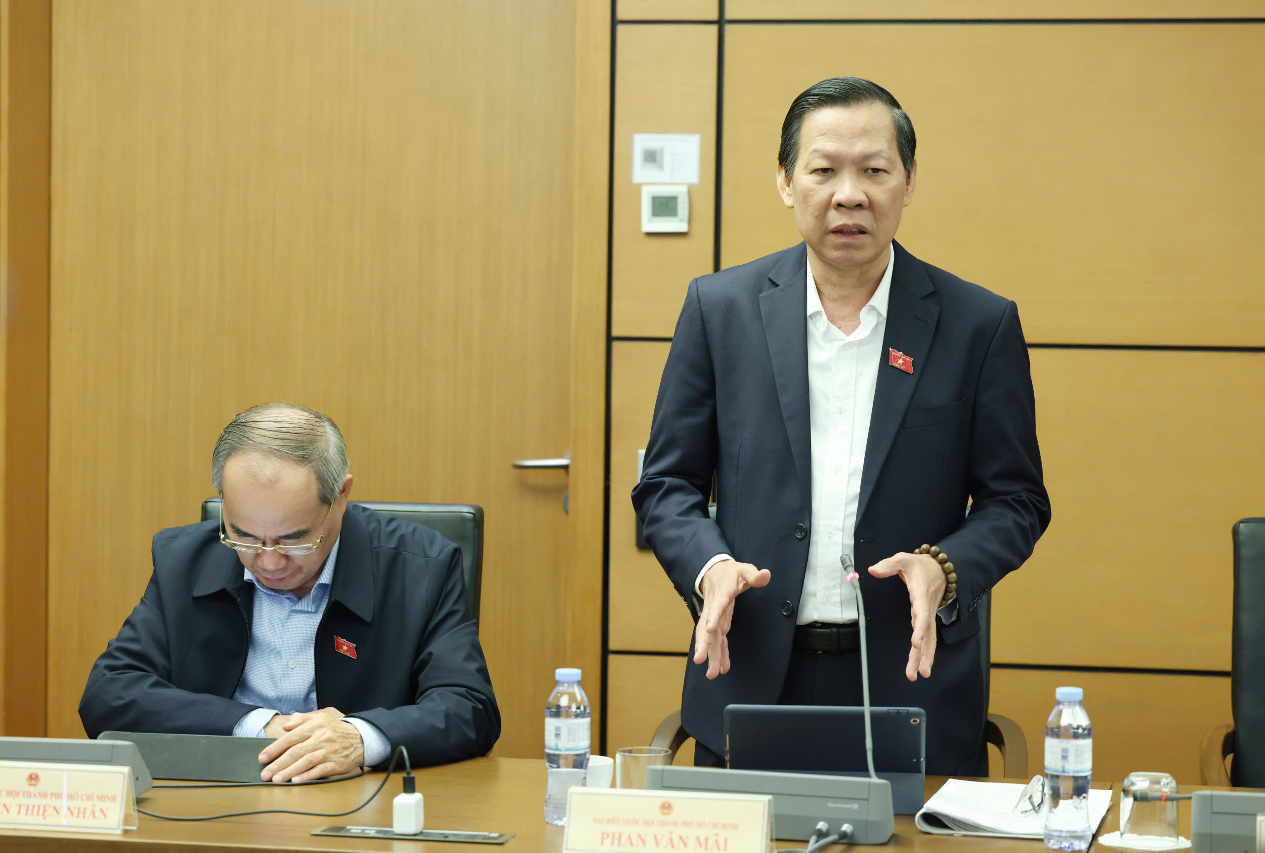 代表提议分配适当资源紧急恢复洪水地区学校