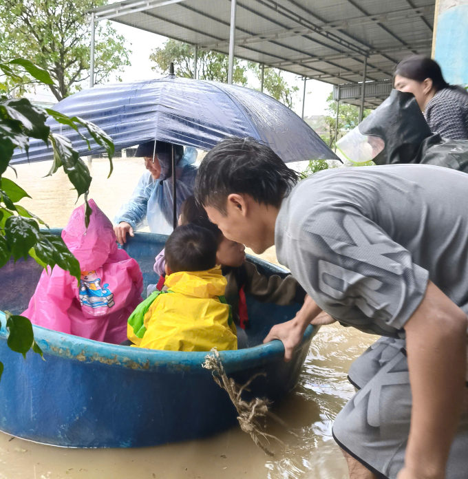 河静省两所学校获得十亿越南盾支持