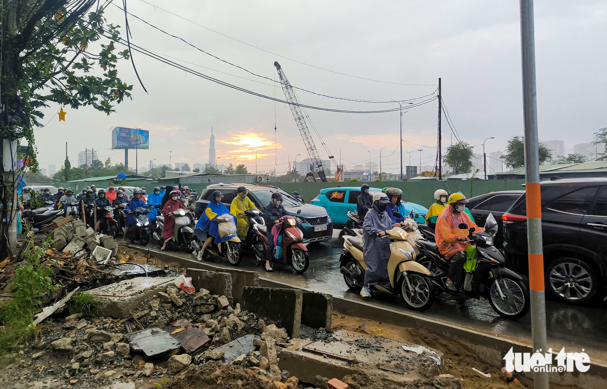 安富立交全景：胡志明市东部门户进度缓慢