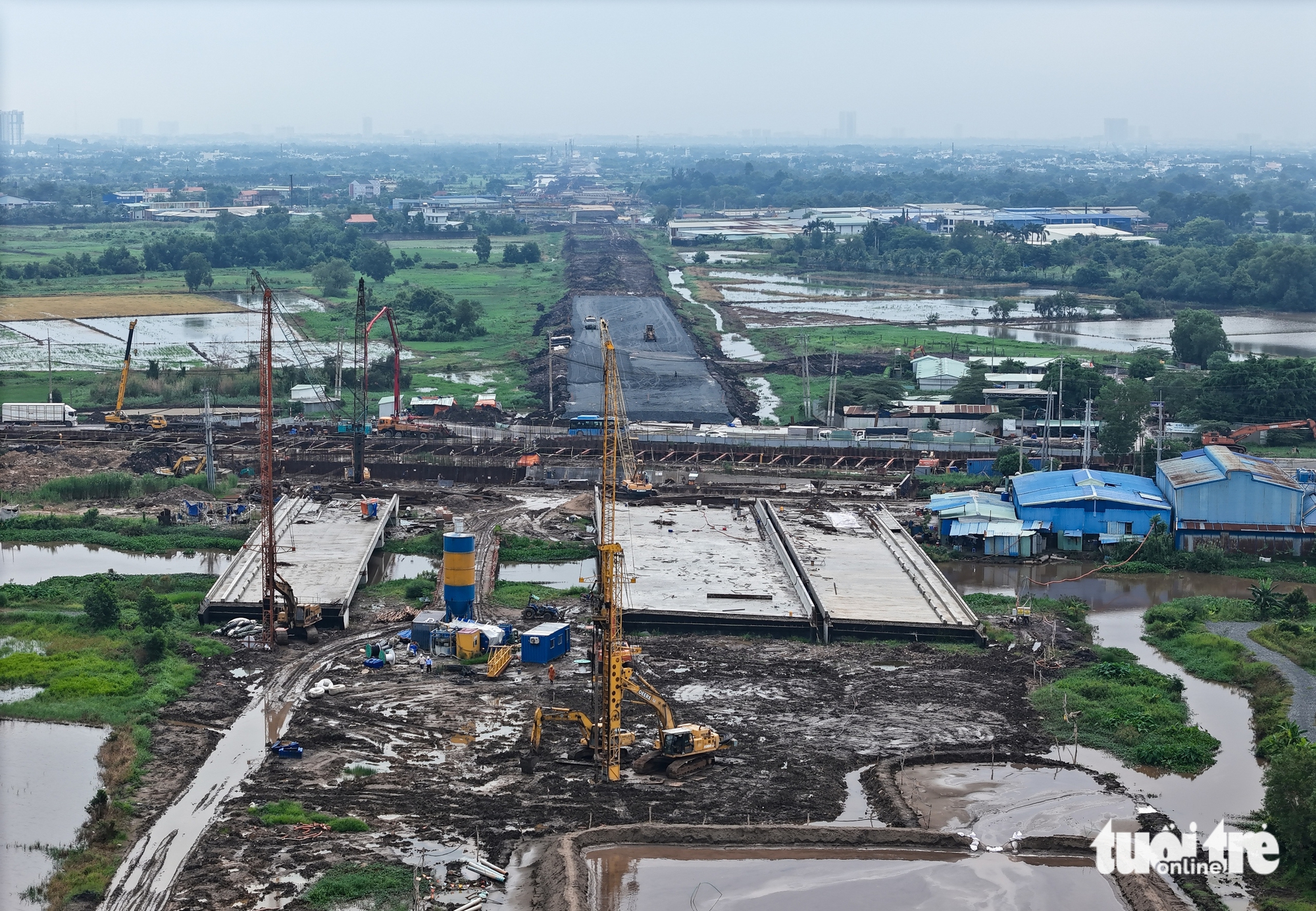 胡志明市人民议会提交1800亿越南盾支持西宁省建设胡志明市-木牌高速公路