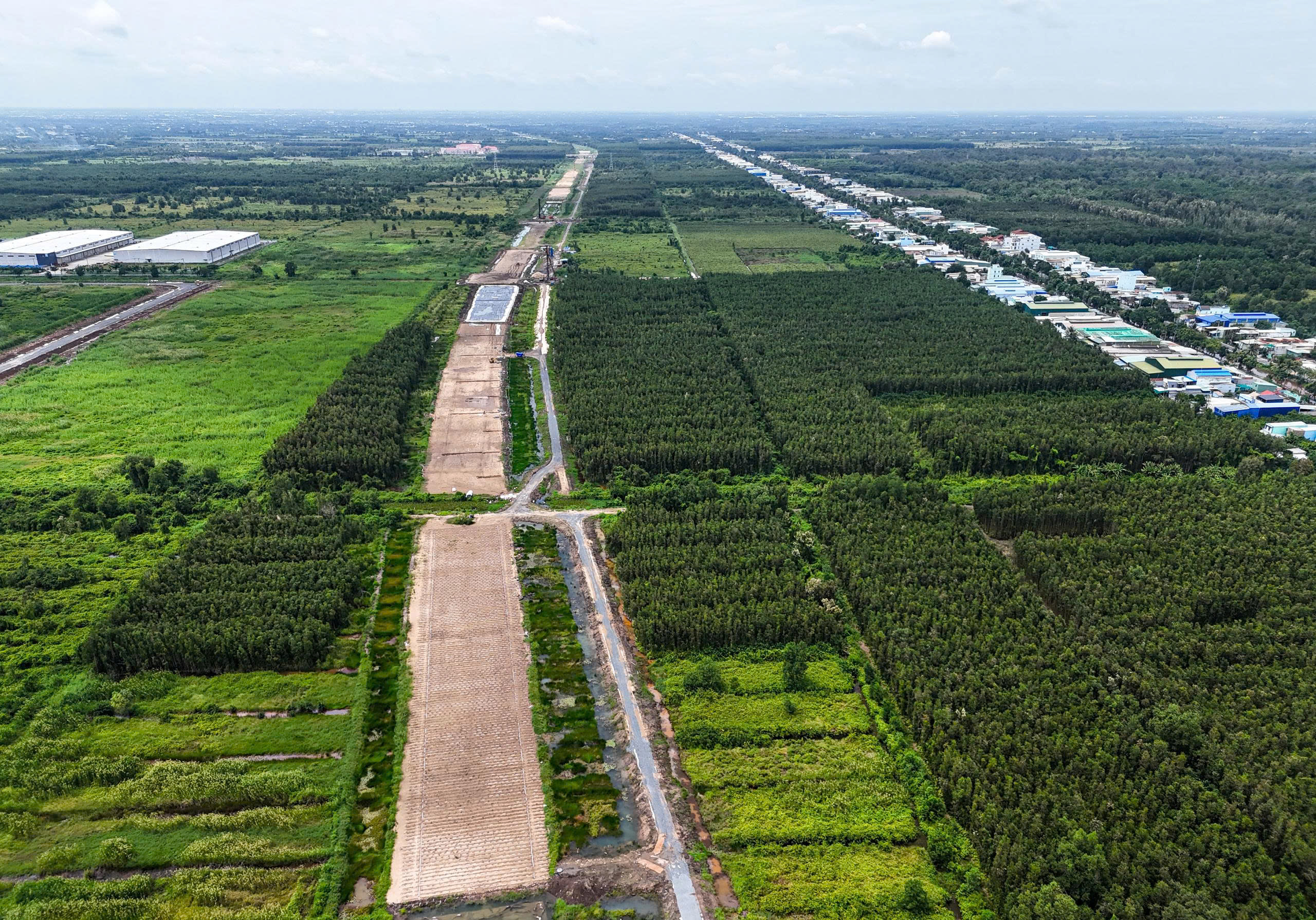 交通委员会承诺：胡志明市三环路将按时通车