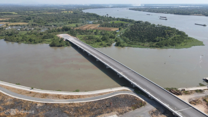 同奈省增建桥梁和道路连接龙城机场