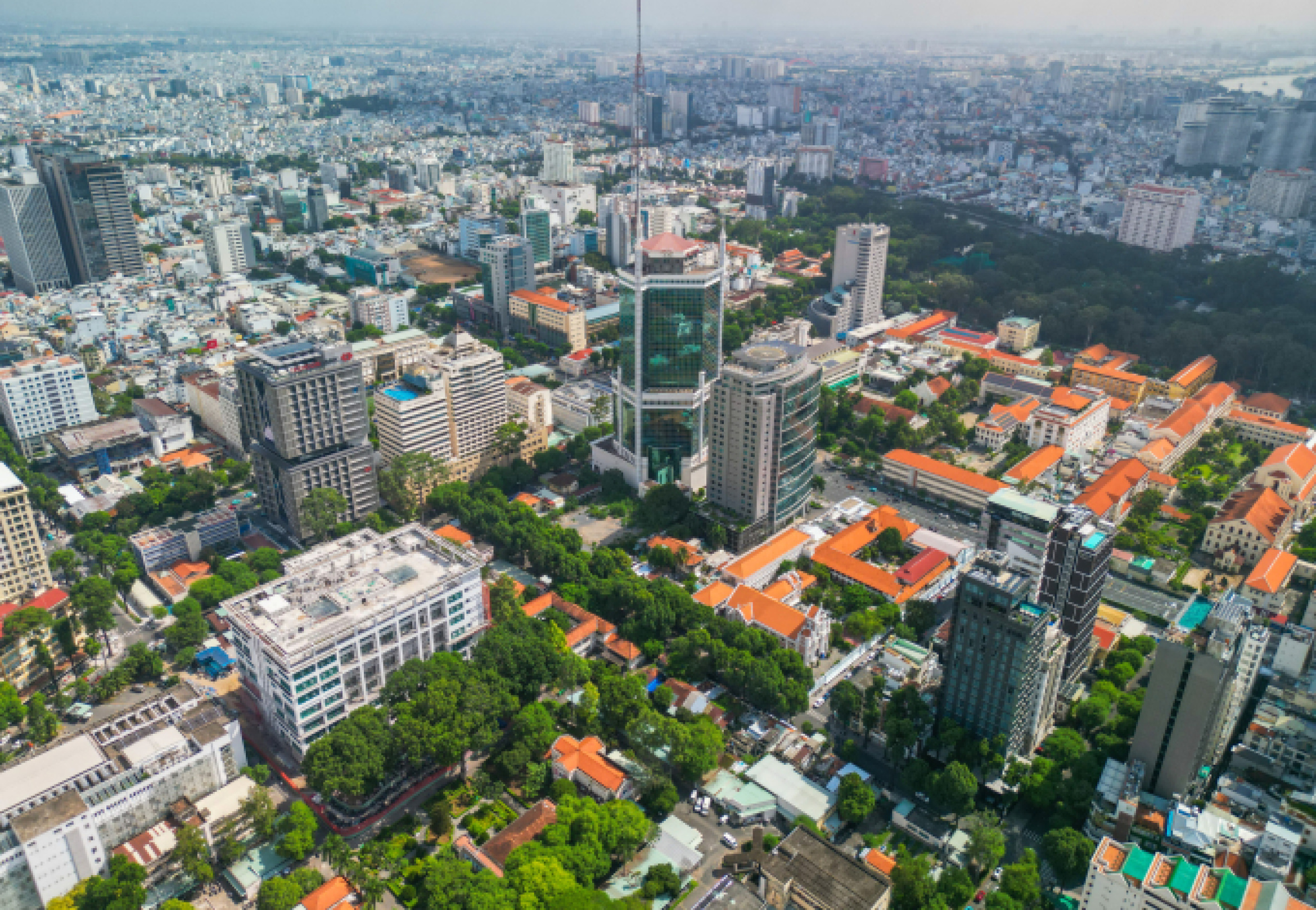 “民众买不起、租不起房是超级都市的教训”