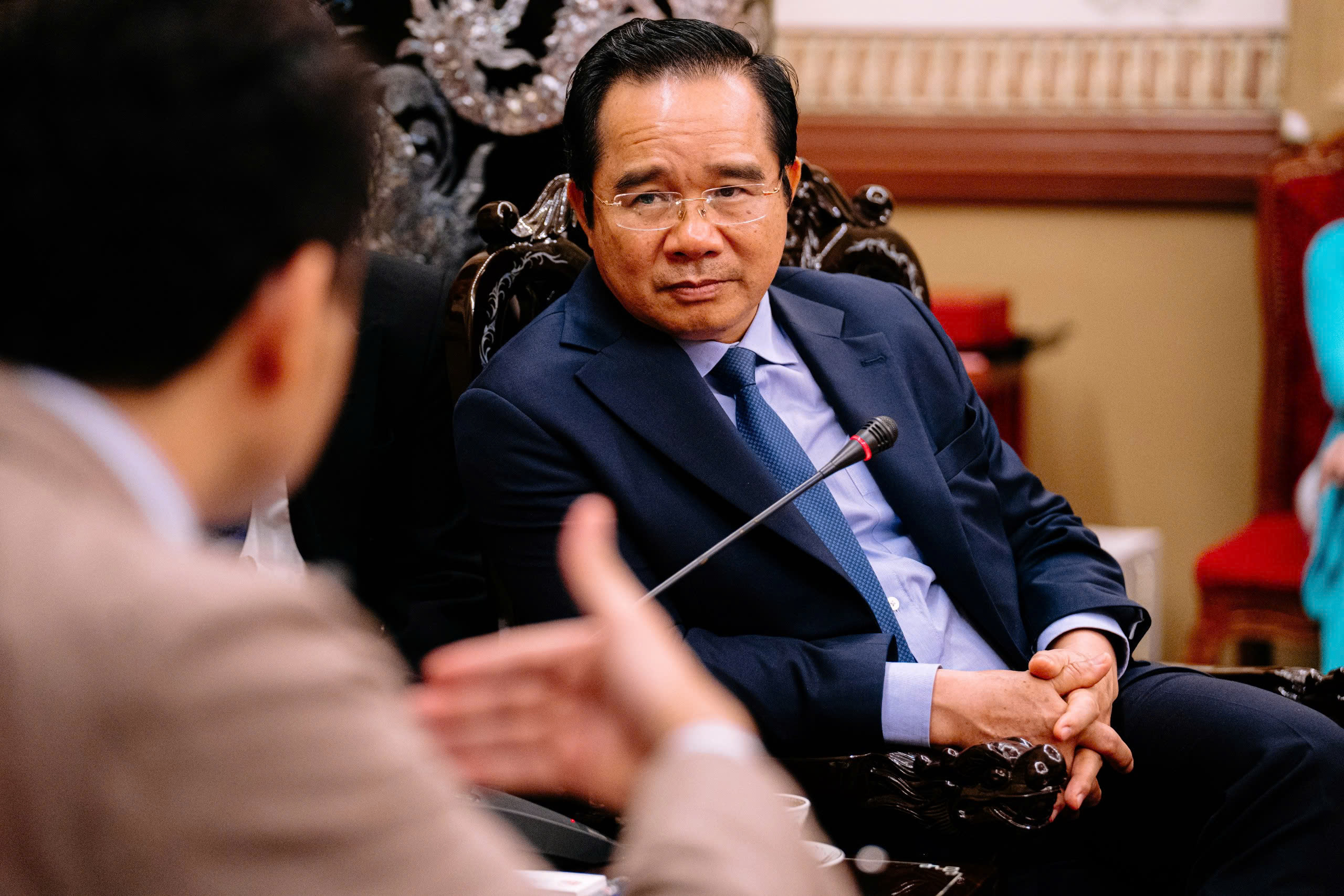 胡志明市邀请法国参与铁路和金融中心项目