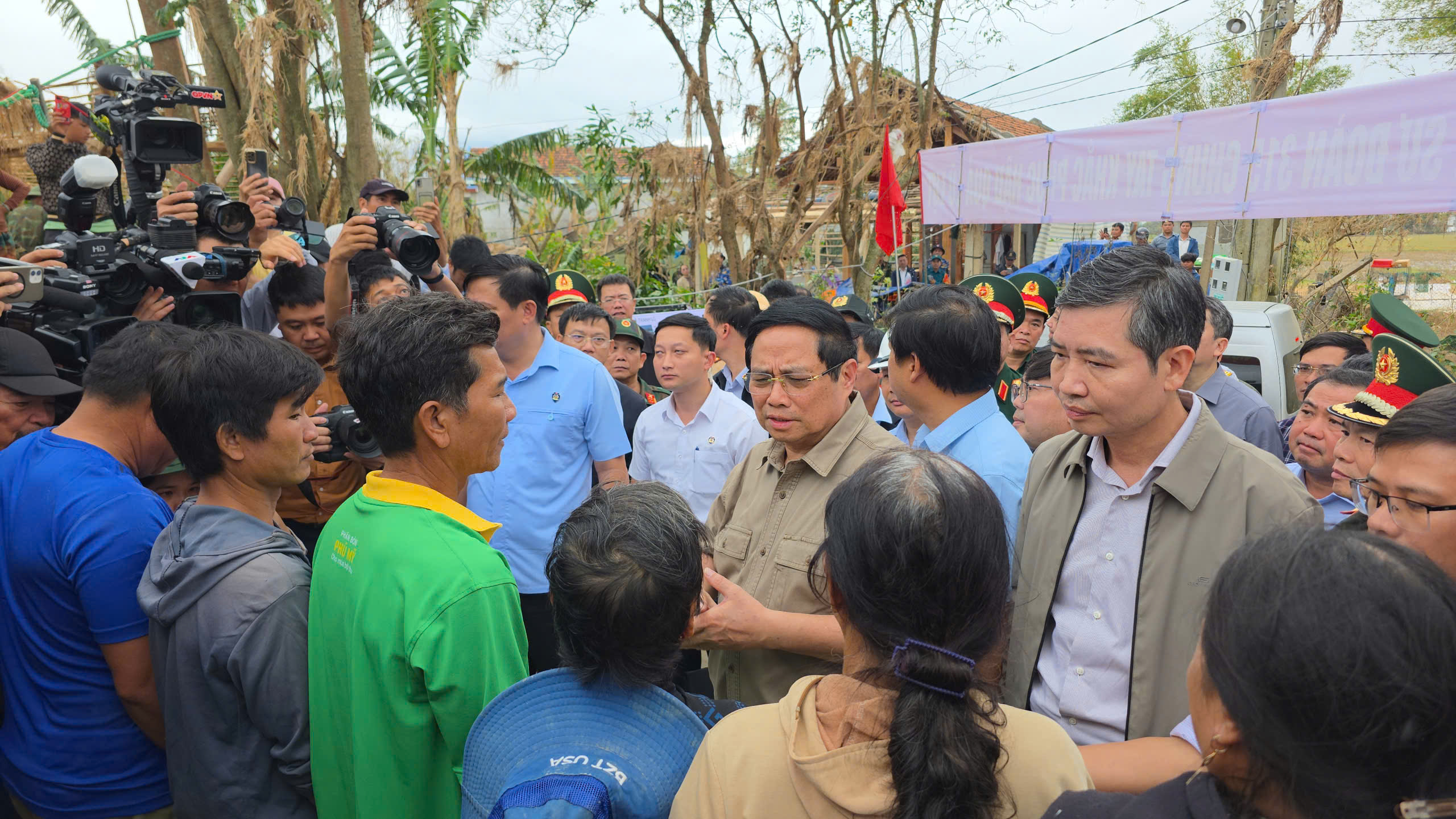 11月30日上午新闻：向庆和、得乐、嘉莱和林同追加分配1500亿越南盾