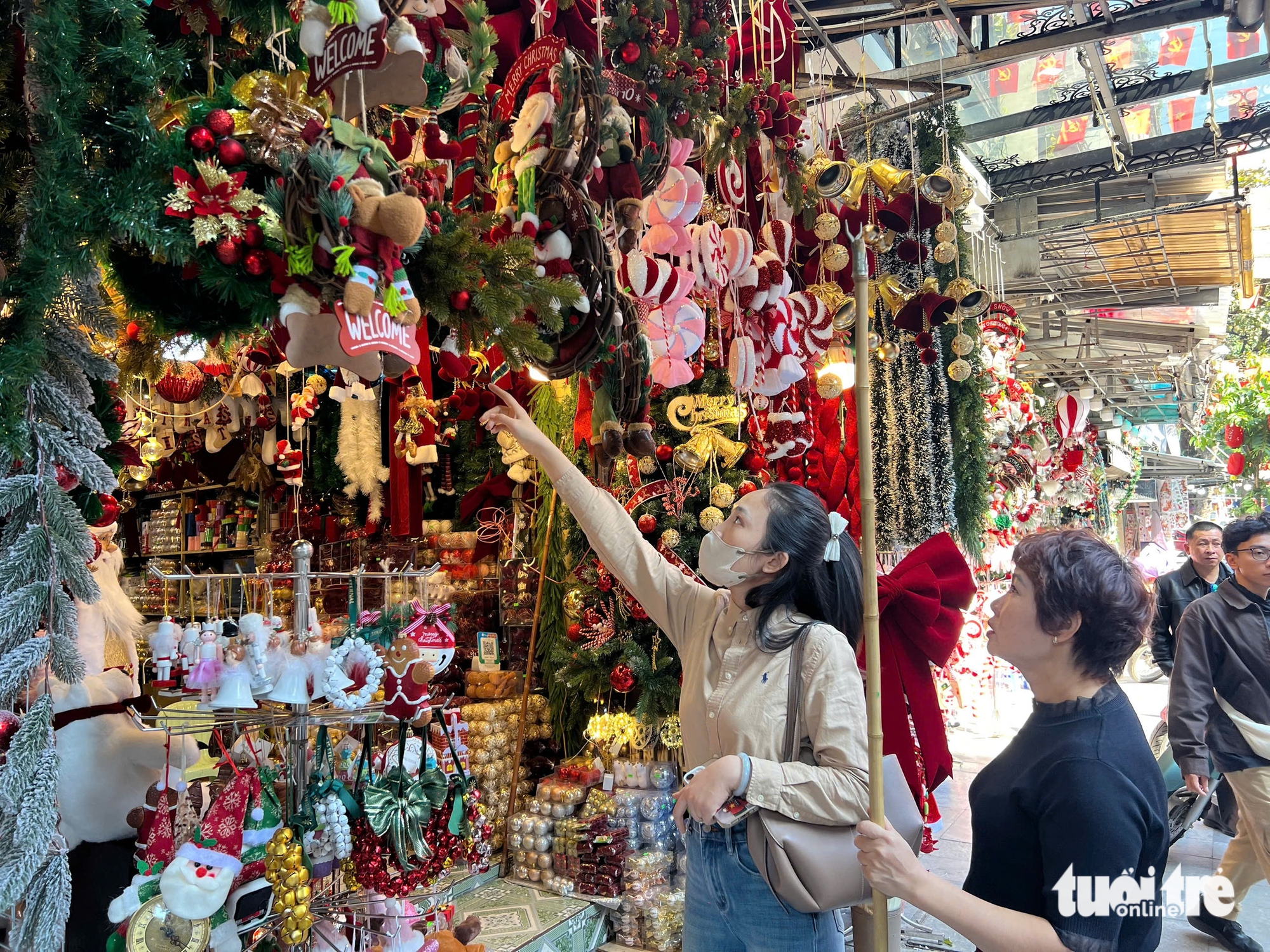 河内再次行动，为行人夺回人行道，Hàng Mã街大量遮阳棚被拆除