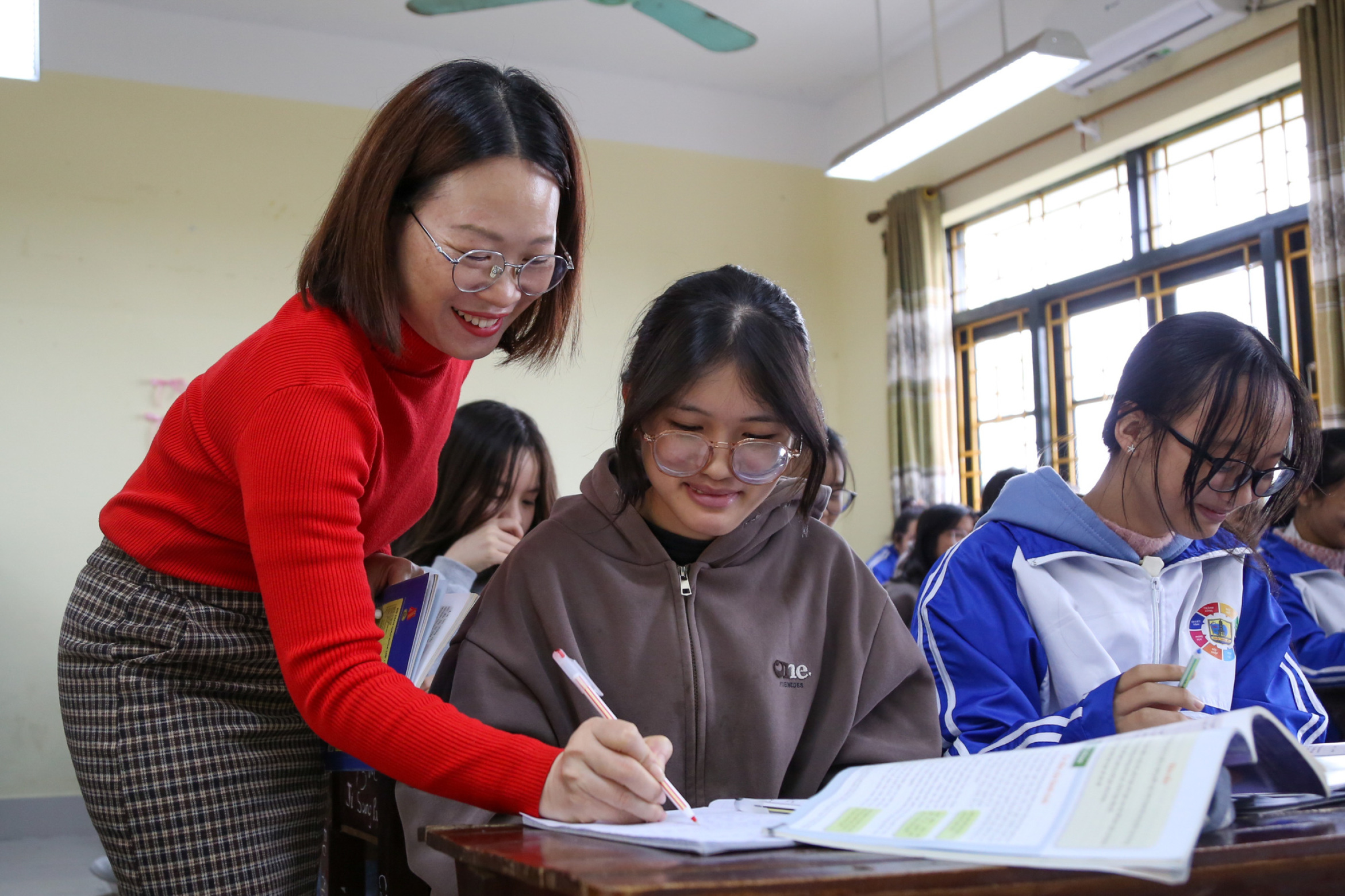 10月31日早间新闻:将平衡以更早加薪;工会赠送2500张春节火车票和机票
