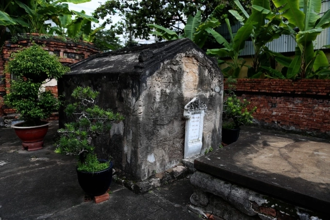 胡志明市中心近200年历史的阮朝虎将墓