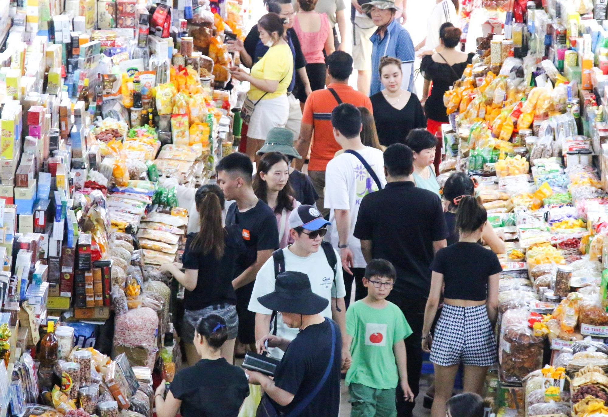 泰国报纸：为什么中国游客来越南比去泰国多？