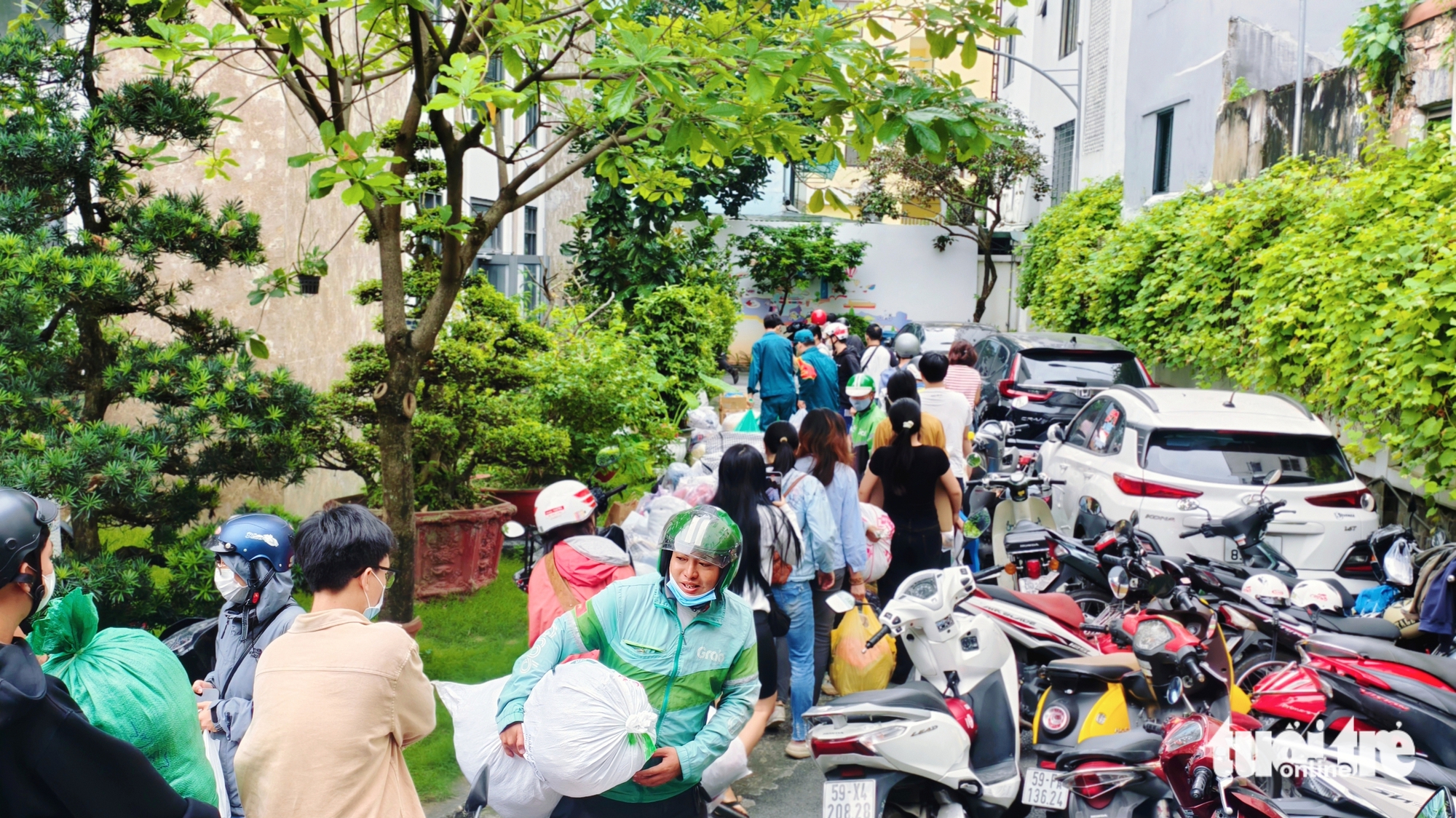 看到中部洪水的视频，心痛得无法忍受