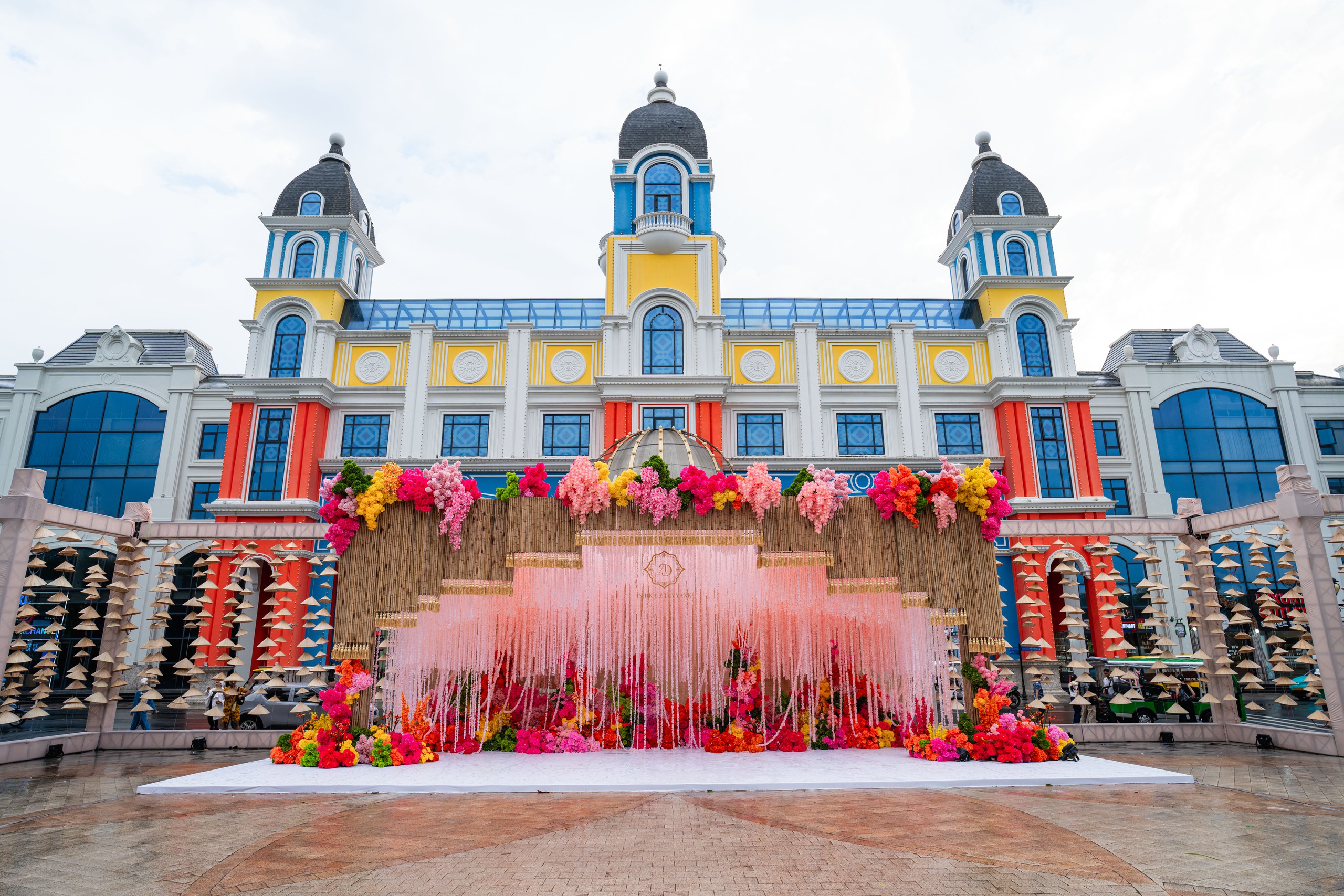 印度亿万富翁在富国岛举办为期七天的奢华盛大婚礼