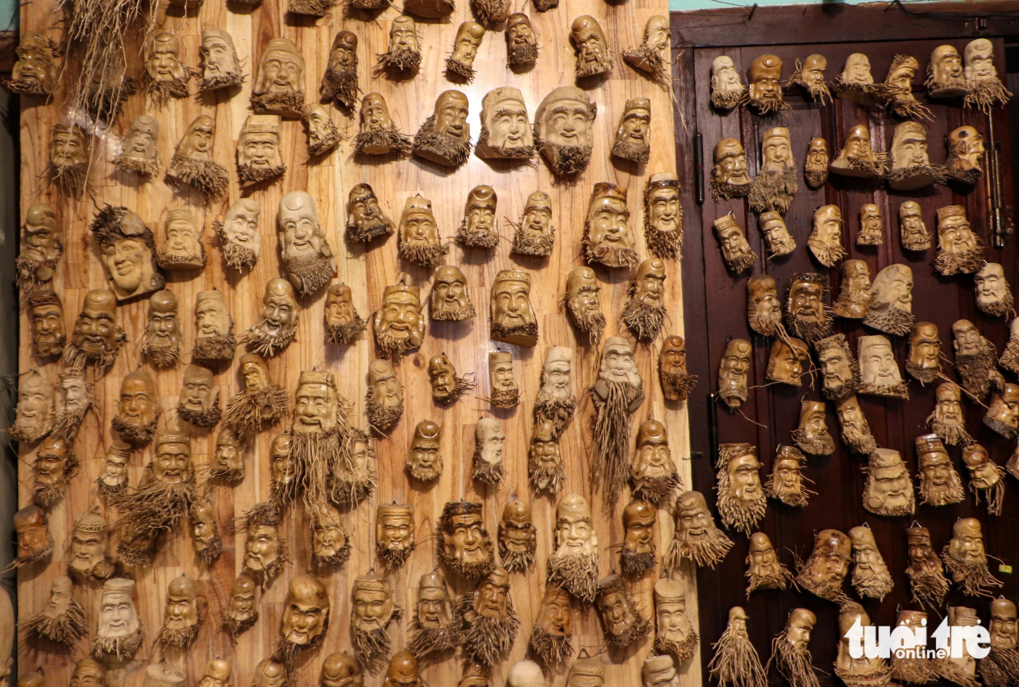 前往会安观看制作会笑的竹根雕刻艺人| 越南中文社｜越南新闻与政策信息