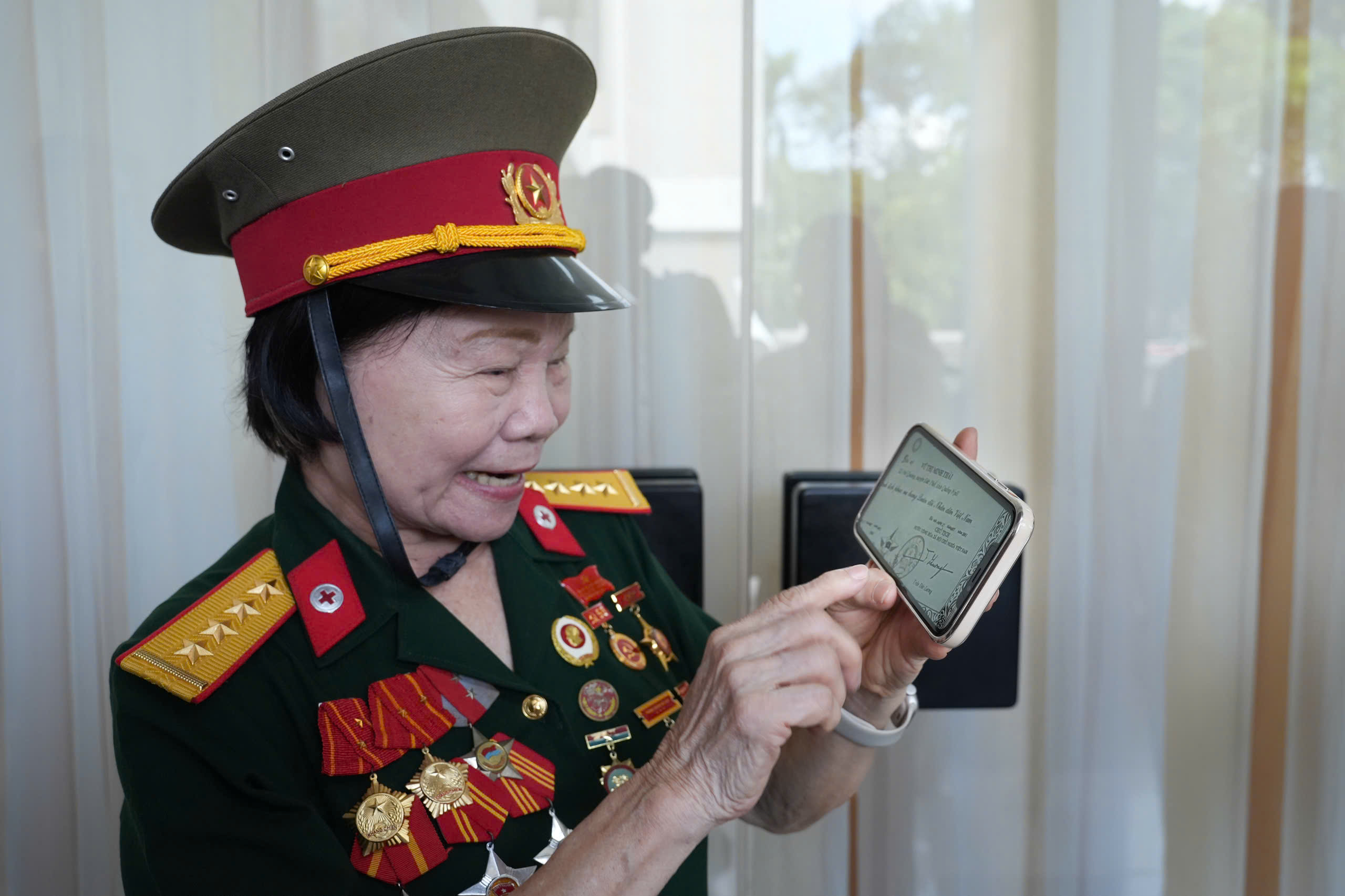 南方同胞哀悼原国家主席陈德良