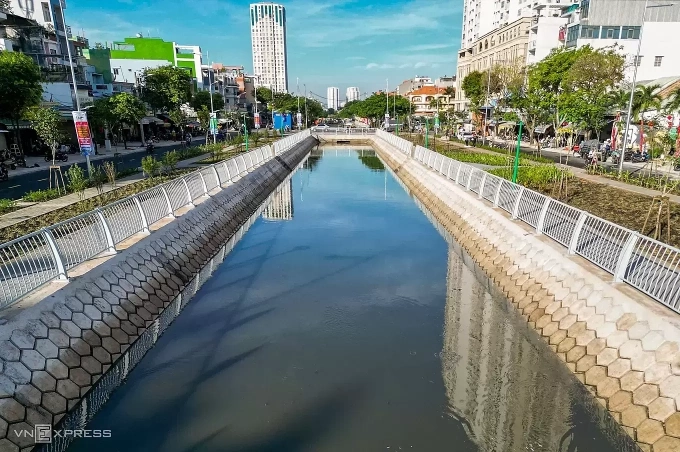 胡志明市的三层'防御'防洪计划如何实施