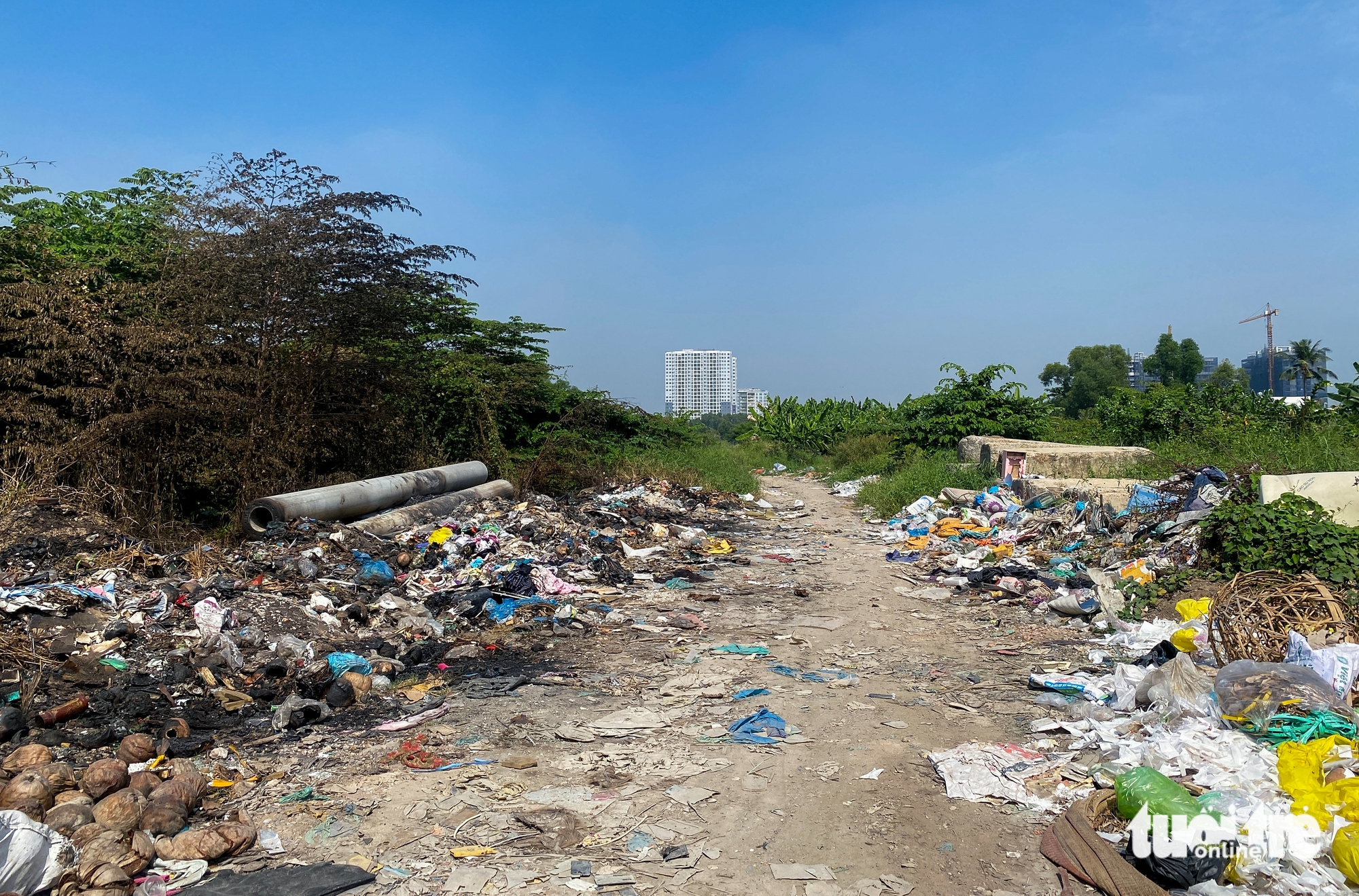 胡志明市2.7公里二环线清理场地，政府解除决议后准备重新施工