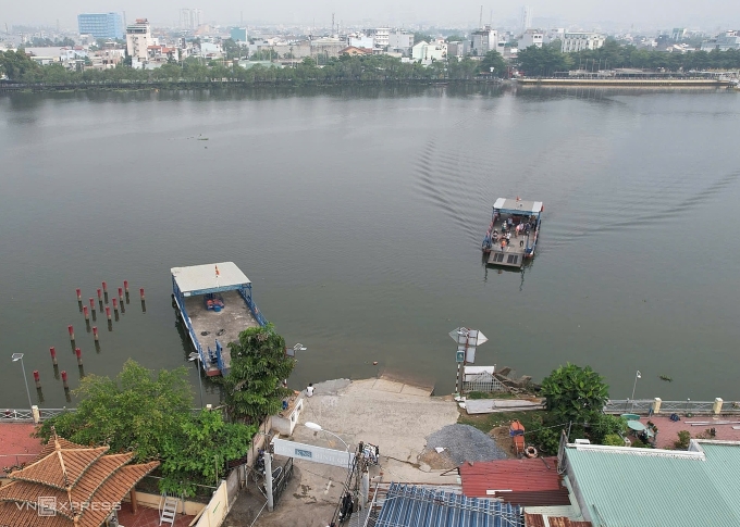 平贵渡轮在停运一年后重新在西贡河上运营