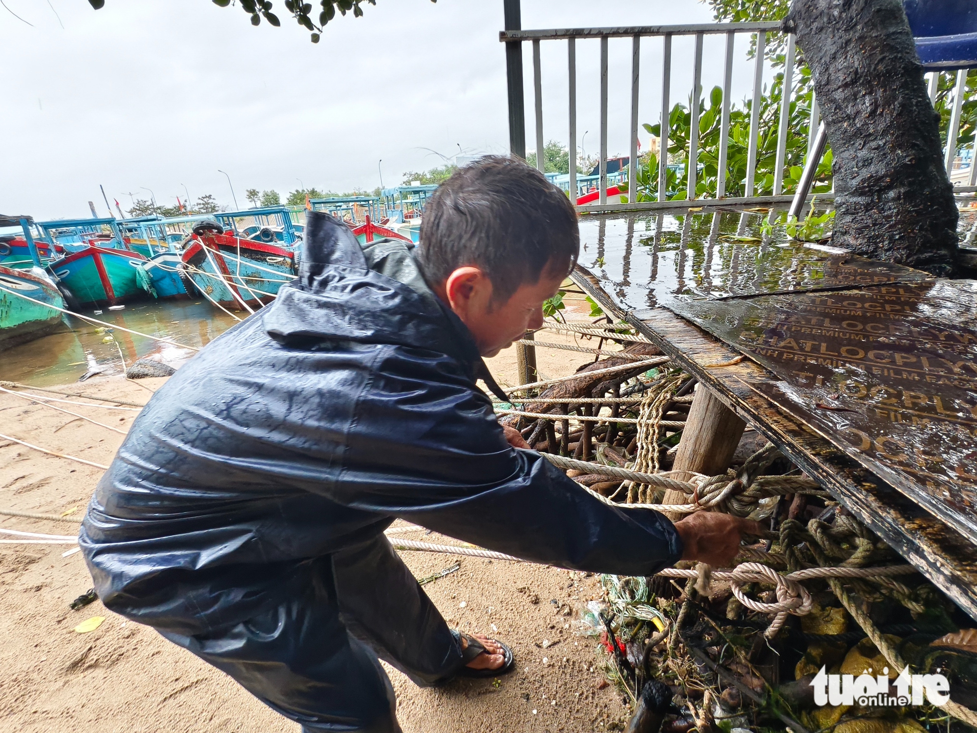 达乐省领导动员民众疏散，嘉莱省6,654户紧急疏散躲避13号台风