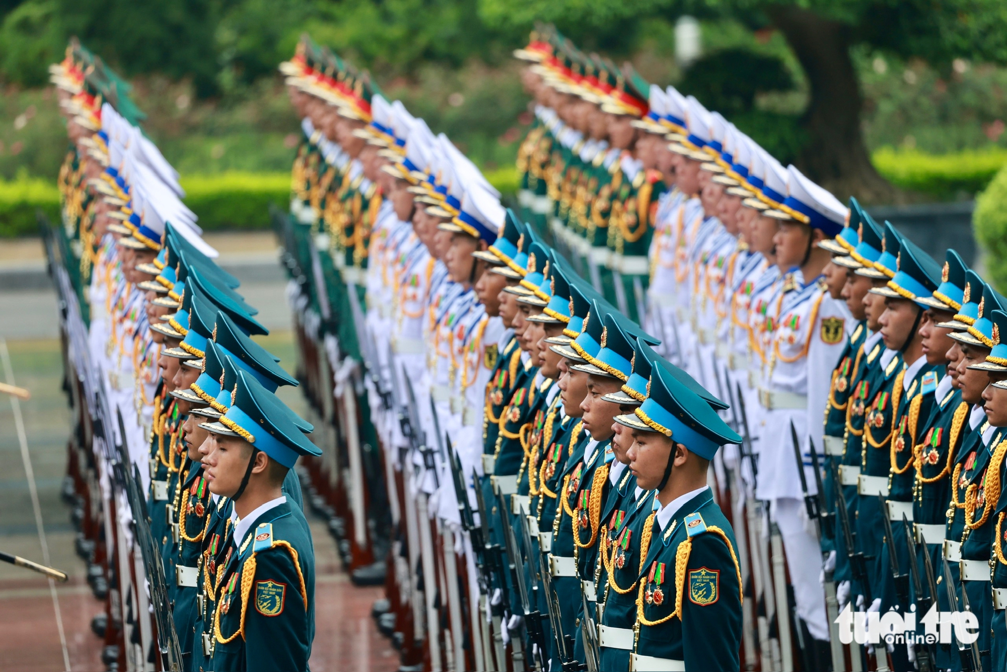 总书记苏林主持迎接古巴第一书记、国家主席米格尔·迪亚斯-卡内尔·贝穆德斯的仪式