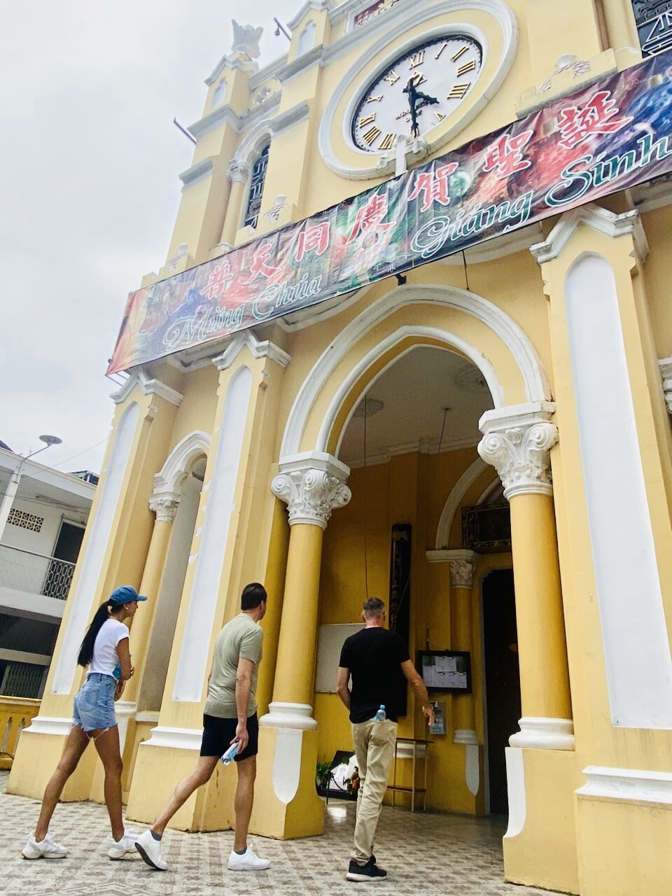 圣诞探访堤岸华人区超过120年历史的教堂