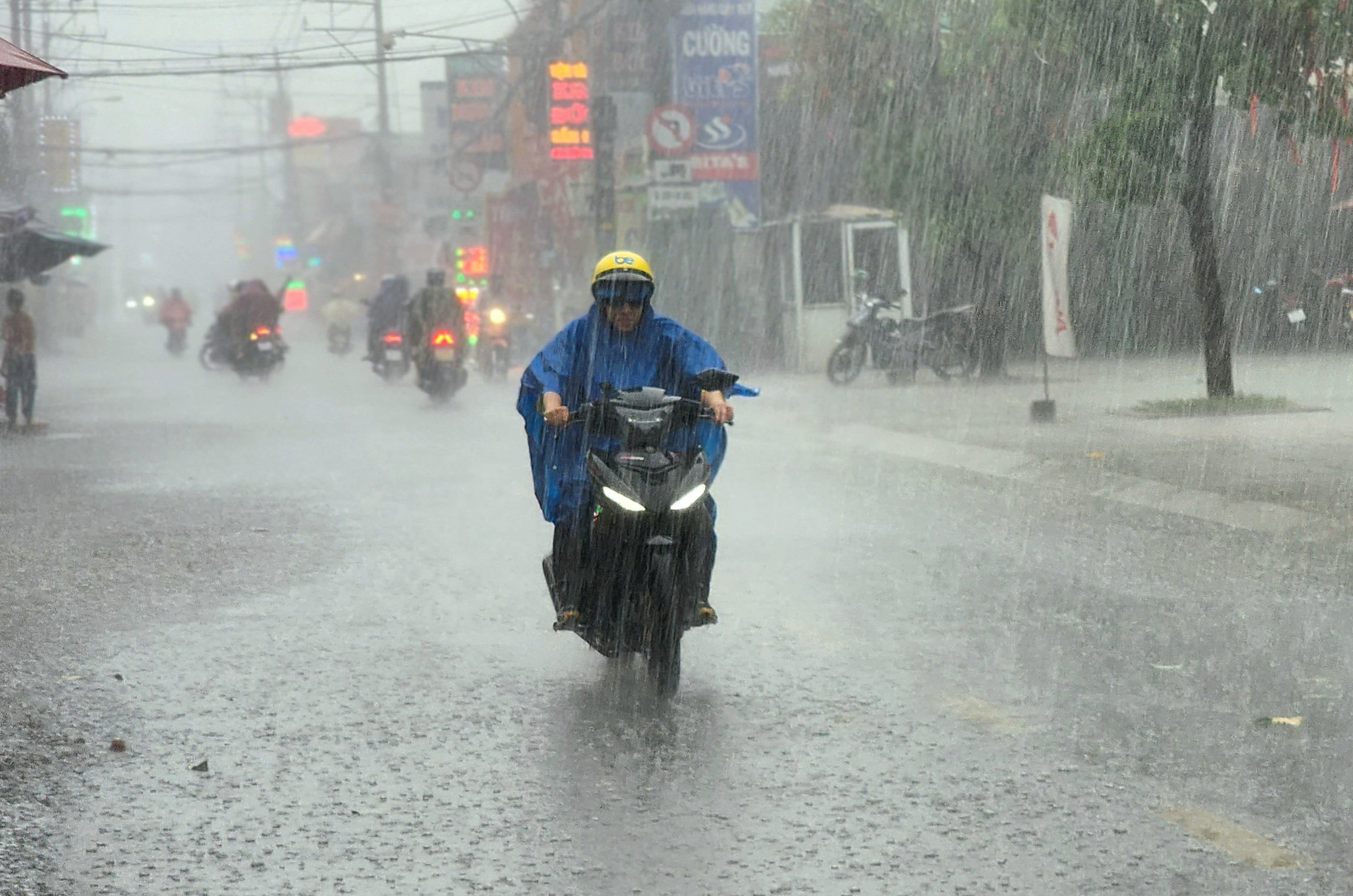今天9月13日天气：全国有雷阵雨，南部部分地区有大雨