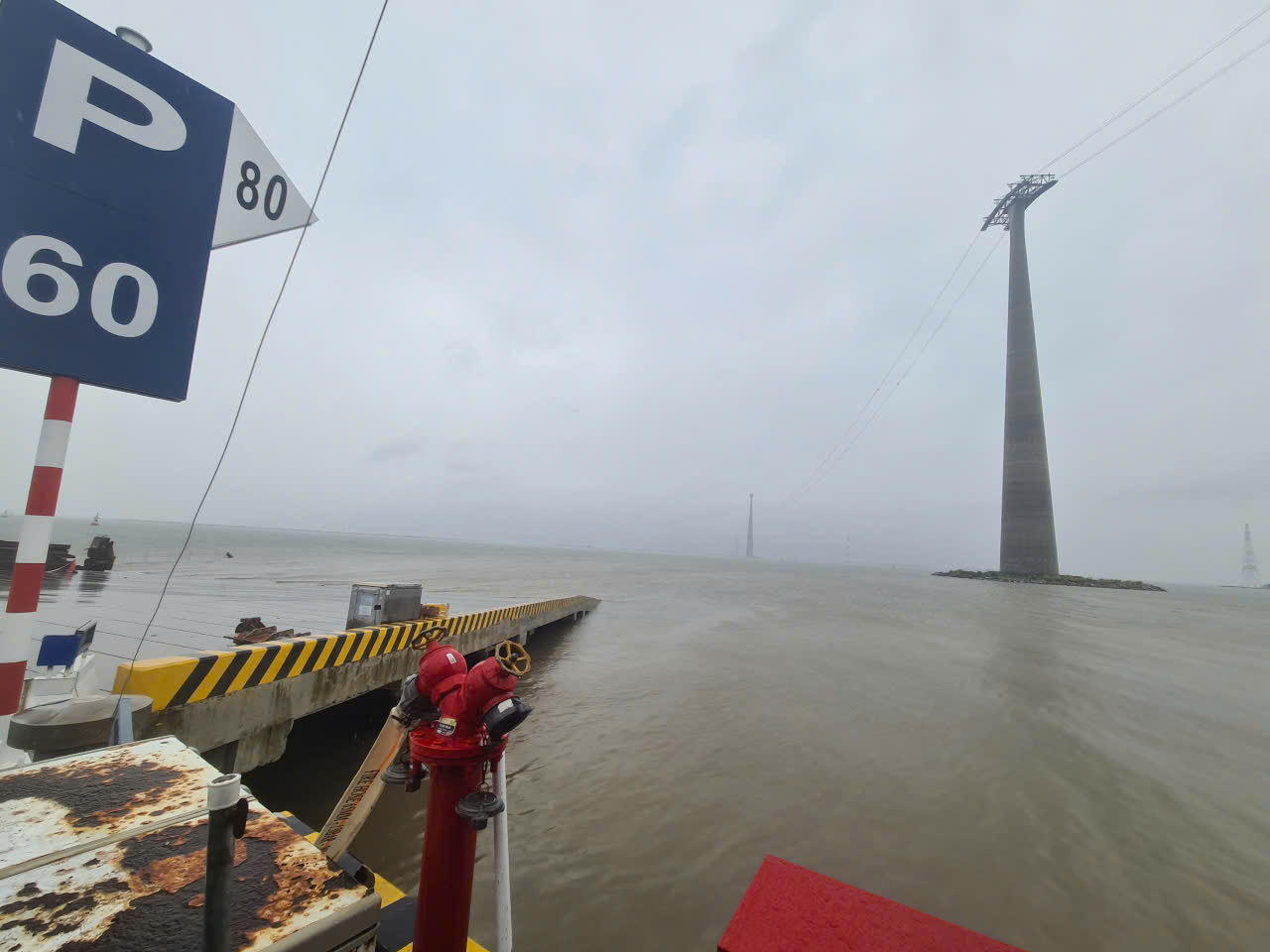 海防市禁止出海，河静省设立第五号台风前线指挥部