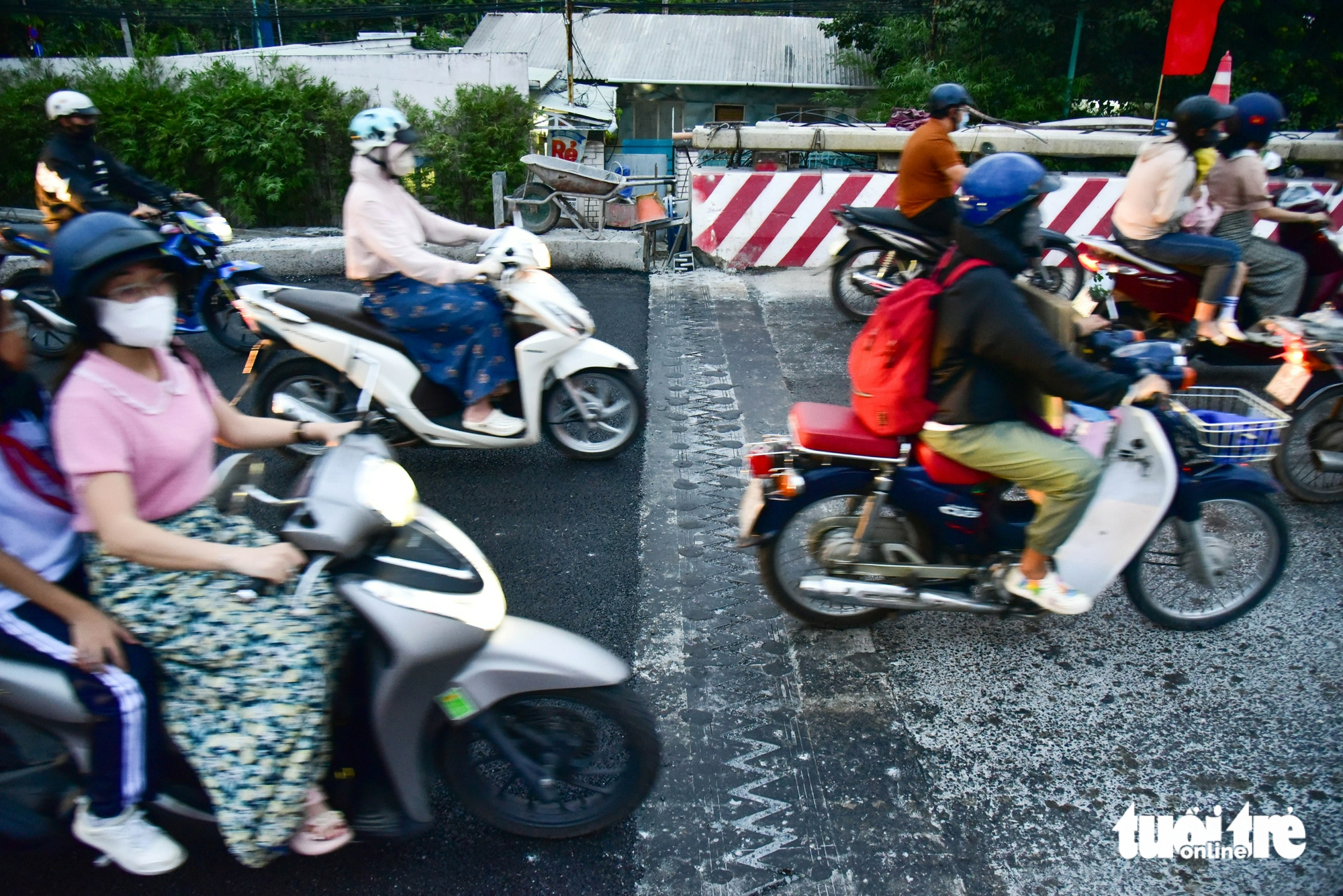 平昭1桥静空提升三个月后的形态，居民因交通拥堵减轻而高兴