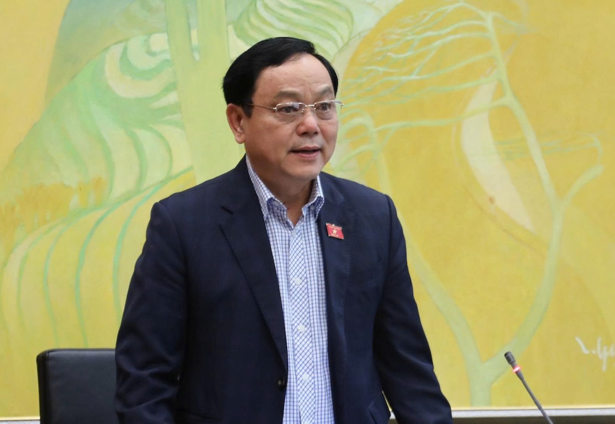 建议对名人、KOL直播带货进行身份认证，若虚假广告需承担连带责任