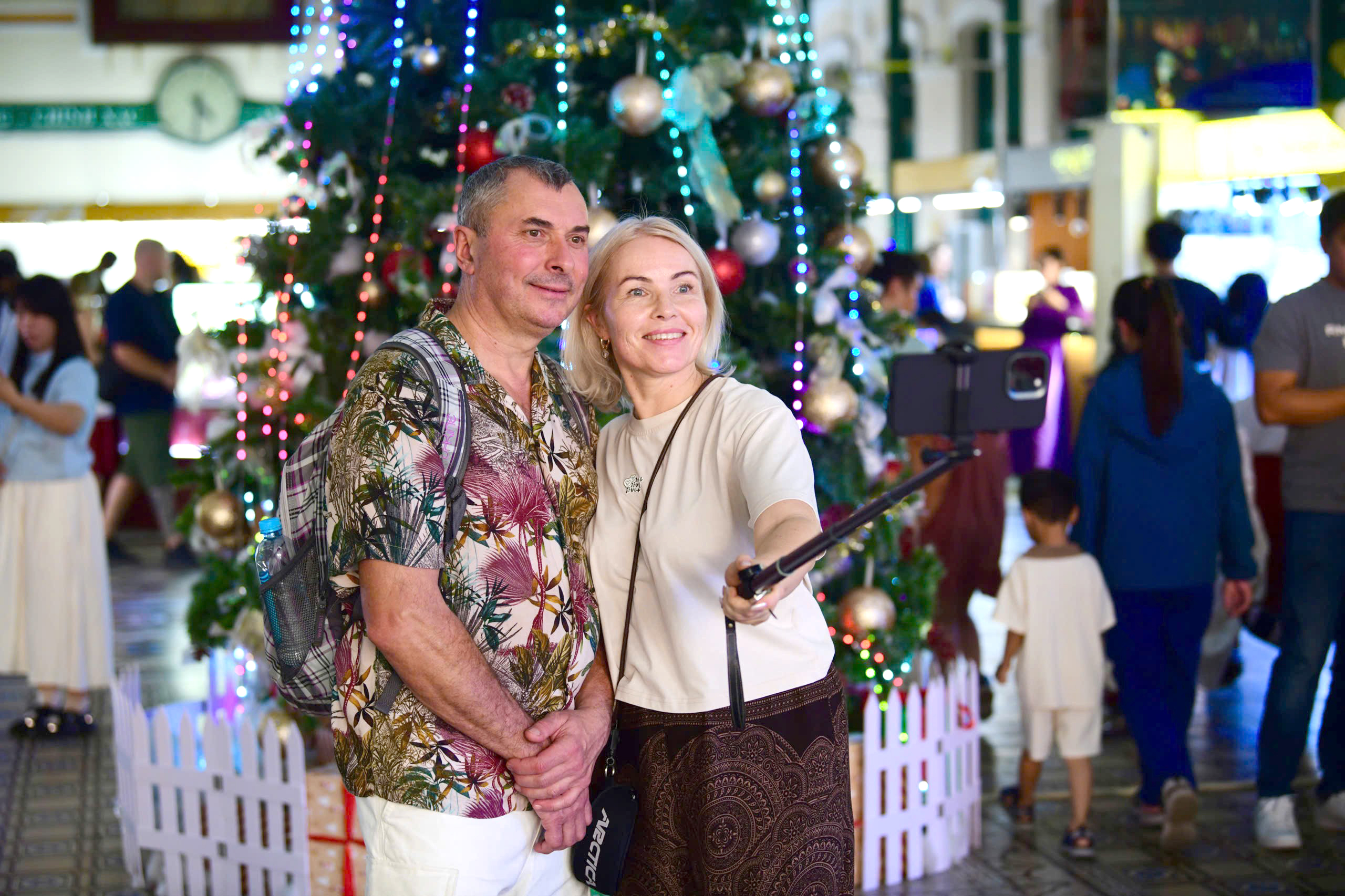 胡志明市：168个坊、乡和特区共同发展旅游