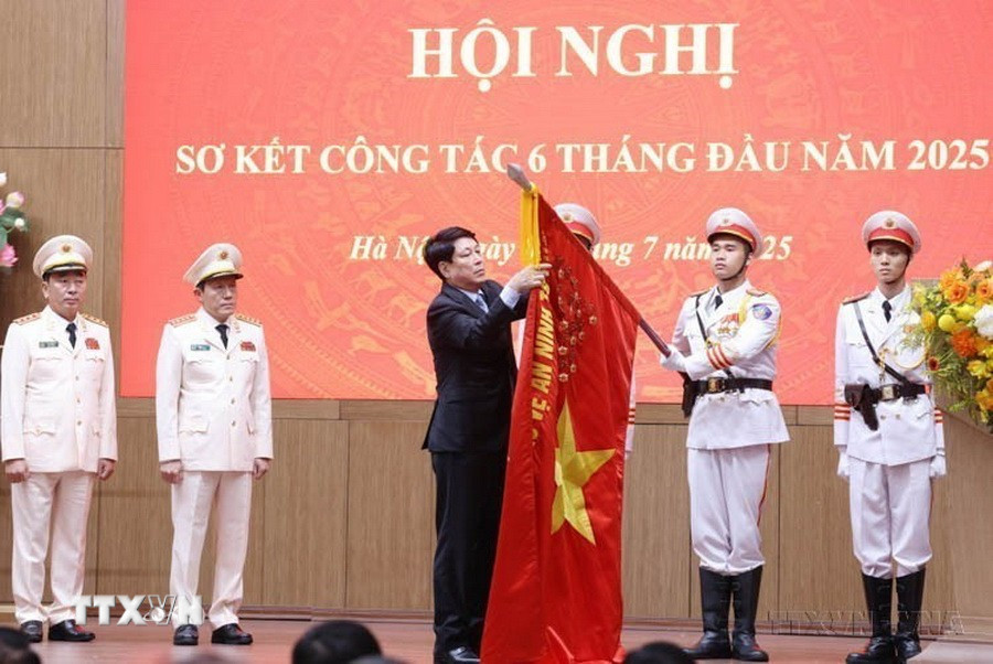 大将、总书记苏林：80年 - 越南人民公安的光荣