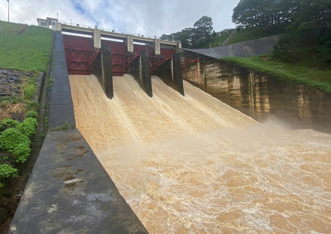 中南地区多个水库因大雨泄洪