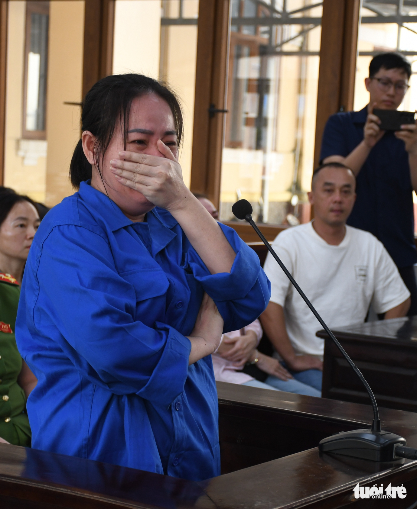 被告用氰化物杀害亲人：'女儿，请原谅这个罪孽深重的母亲'