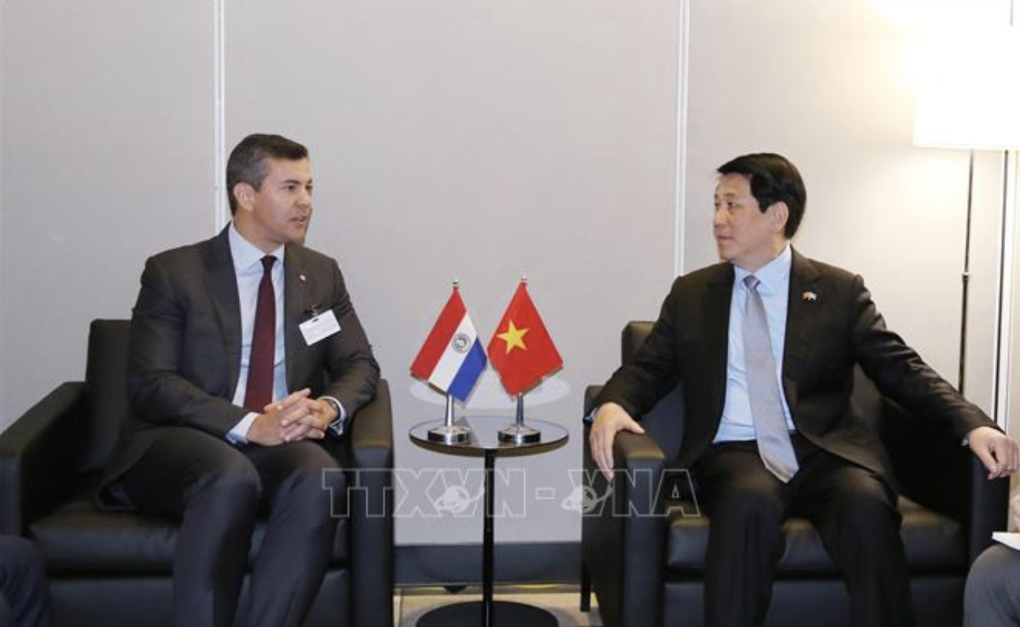 国家主席梁强在美国会见奥地利、巴拉圭和塔吉克斯坦领导人