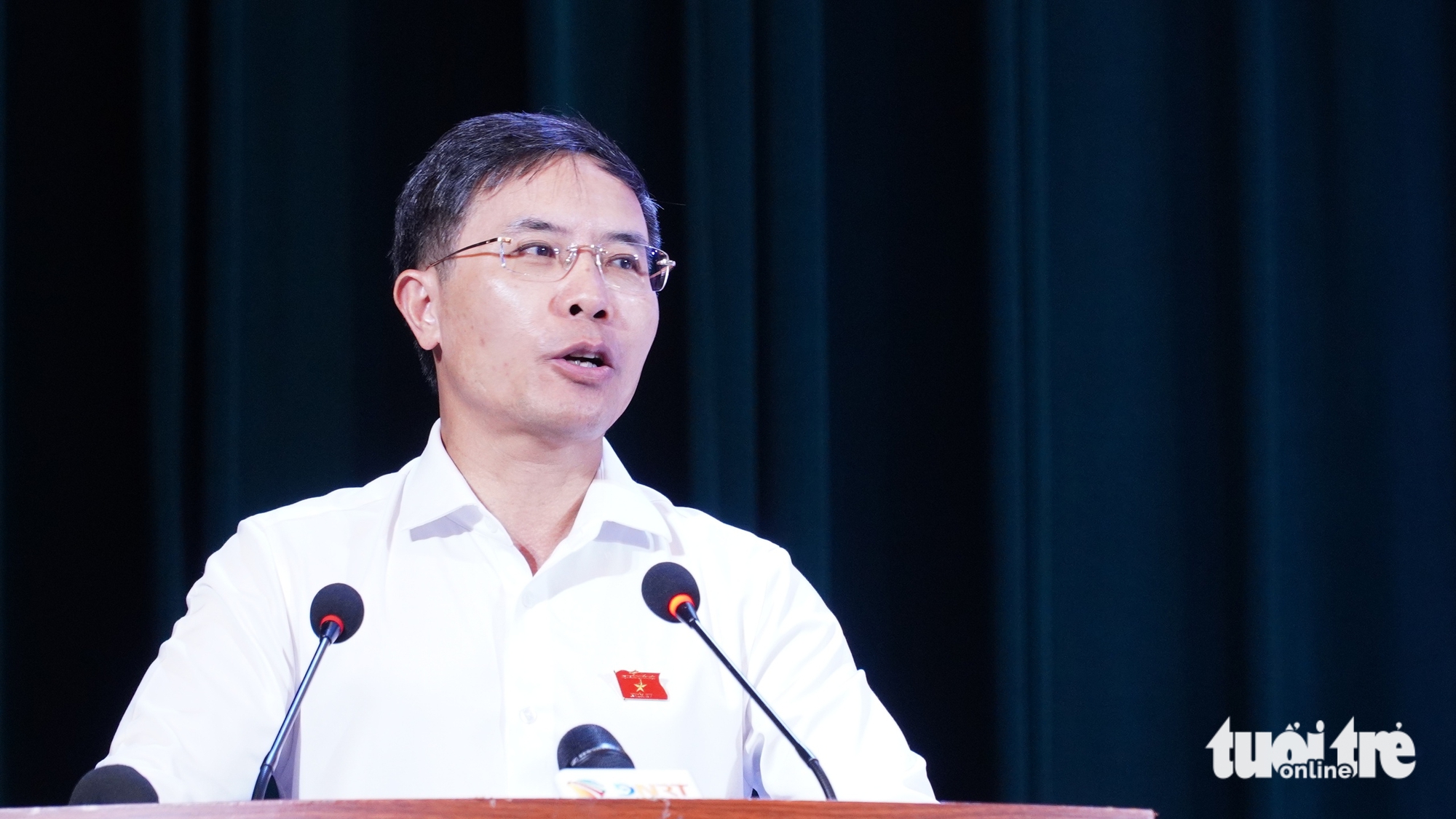 岘港市人民委员会主席：工作处理缓慢，一是由于不负责任，二是由于能力不足