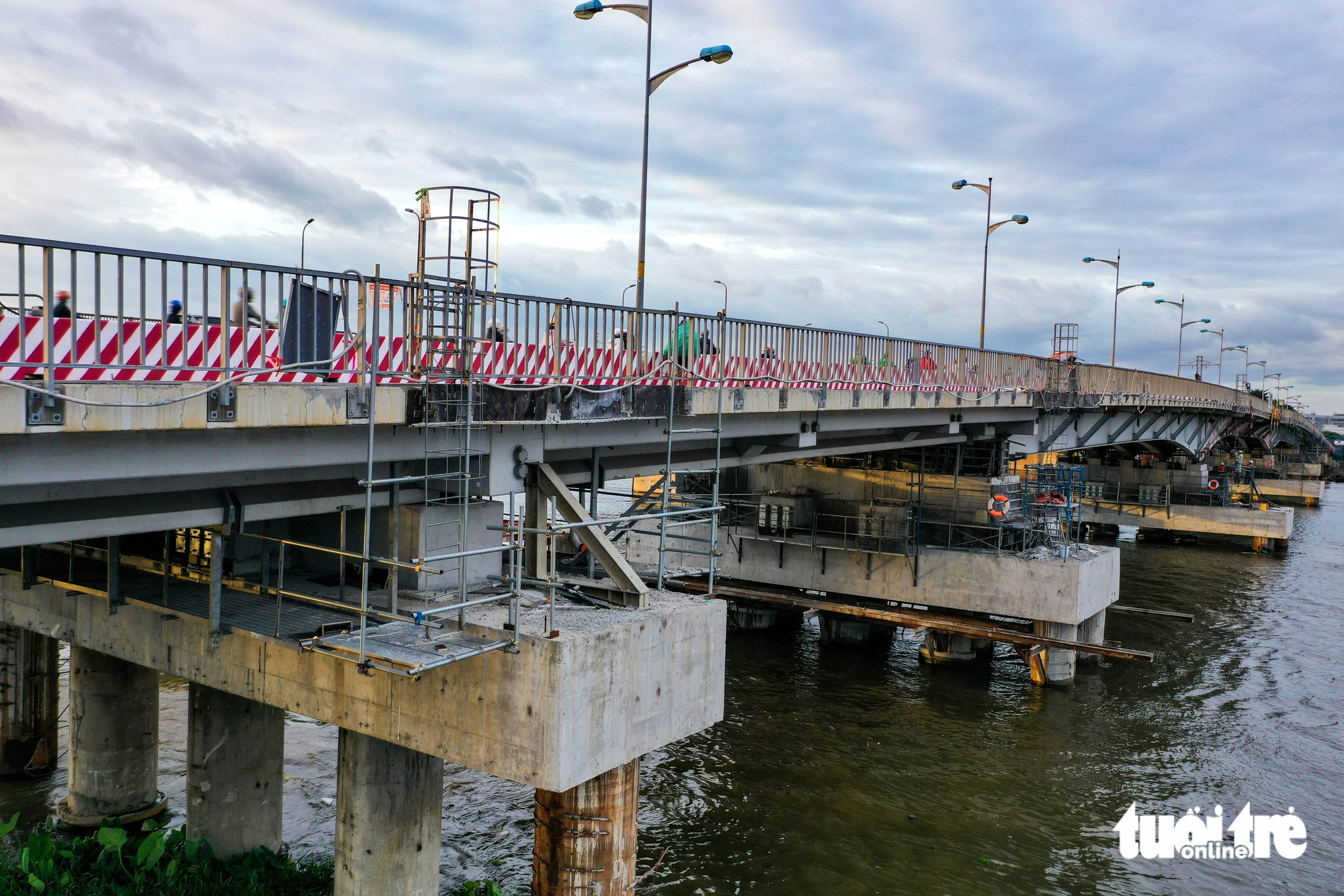 平昭1桥静空提升三个月后的形态，居民因交通拥堵减轻而高兴
