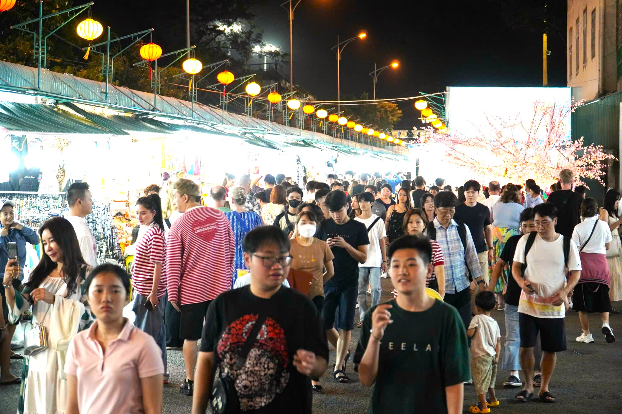 唤醒芽庄的夜间经济和夜间旅游，有哪些方法？
